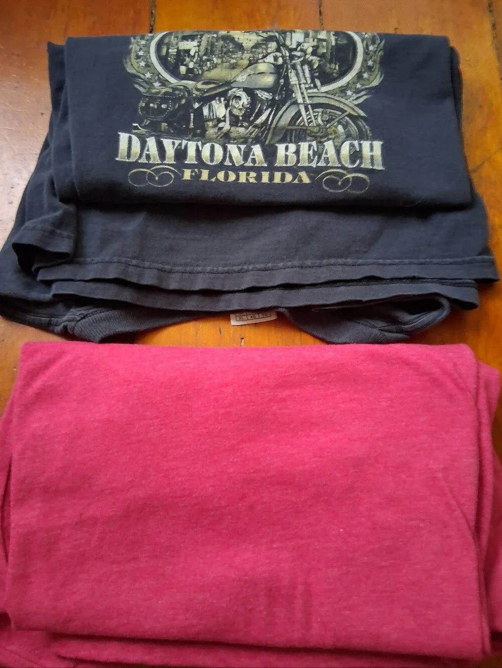 *must Purchase 3 $3 Items* 2 Mens Xl Short Sleeve Tshirts